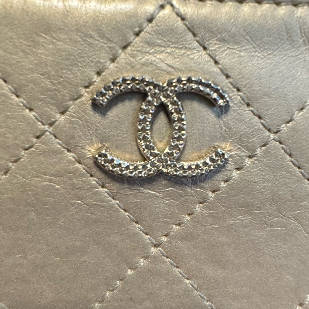 EUC Chanel • COCO Gold CC Diamond Stitch Quilted Lambskin Long Zippy Wallet - Picture 3 of 9